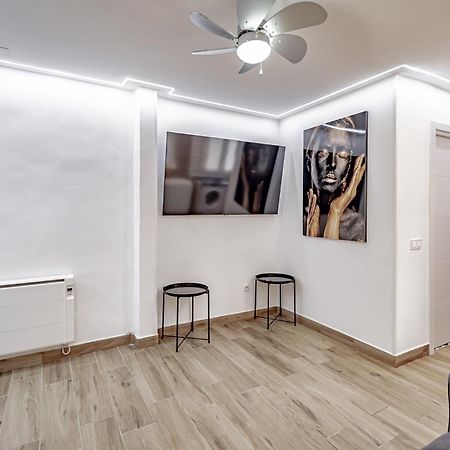 Apartamentos Estrecho Μαδρίτη Δωμάτιο φωτογραφία